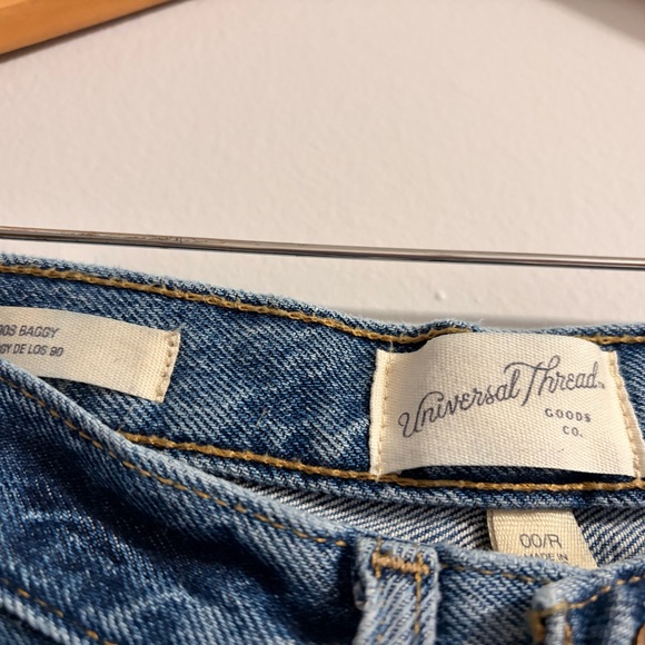 Universal Thread Blue Denim Jeans - Picture 5 of 9